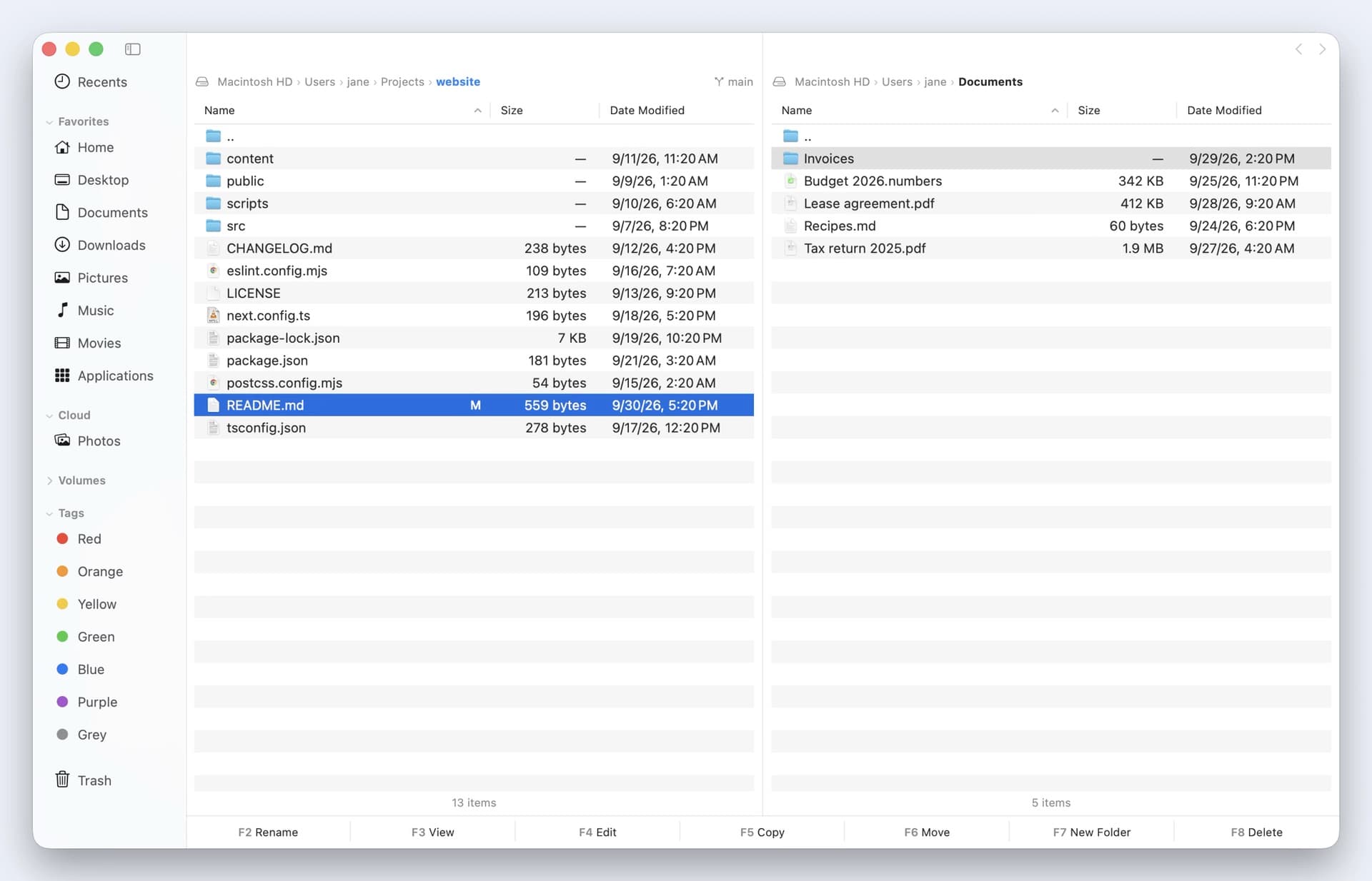 In Dirnex, ⌃Q opens Quick View in the other pane, which shows each file the cursor moves to: the README as a page, then code.